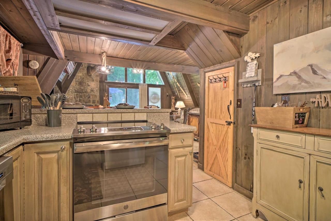 גטלינבורג Snuggle Inn In The Heart Of Chalet Village! מראה חיצוני תמונה