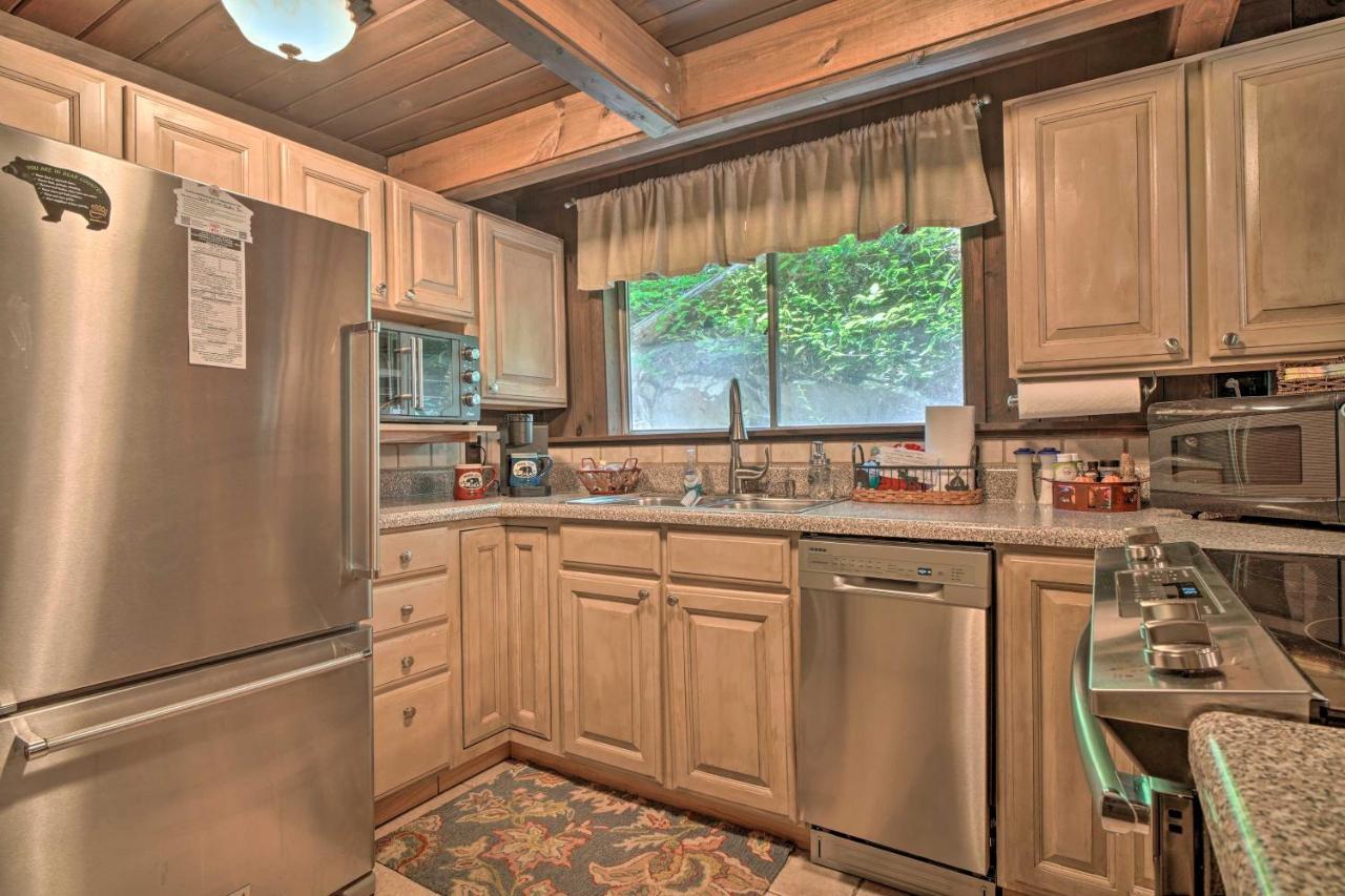 גטלינבורג Snuggle Inn In The Heart Of Chalet Village! מראה חיצוני תמונה